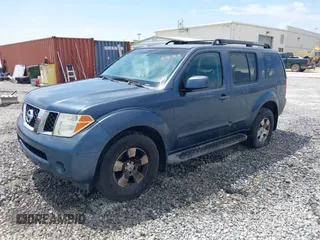2007 Nissan Pathfinder S z VIN 5N1AR18U97C629767, wystawiony jako IAAI lot #42367618 z przebiegiem 197 520 mil mil oraz . Historia ofert i sprzedaży dostępna na DreamBid. Obrazek 2.
