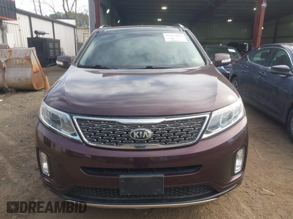 2014 Kia Sorento SX Limited with VIN 5XYKWDA72EG532135, listed as a IAAI auction lot 41452032 with 104,252 mi miles. Bid and sale history available at carsss.com. Image 12.