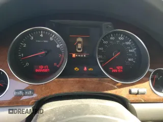2005 Audi A8 with VIN WAUML44E45N012262, listed as a Copart auction lot 59984715 with 289,154 mi miles and Salvage title. Bid and sale history available at DreamBid. Image 9.