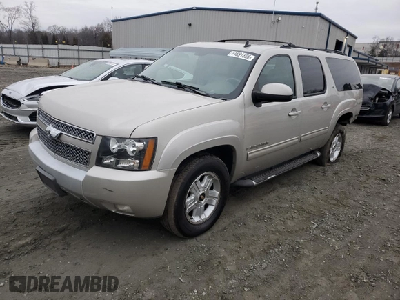 2009 Chevrolet Suburban LT w/1LT with VIN 1GNFK26339R279705, listed as a Copart auction lot 44591325 with 261,810 mi miles and Salvage Title. Bid and sale history available at carsss.com. Image 1.