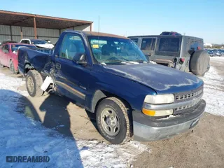 2002 Chevrolet Silverado 1500 with VIN 1GCEC14W72Z101617, listed as a IAAI auction lot 41618287 with 62,958 mi miles. Bid and sale history available at carsss.com. Image 1.