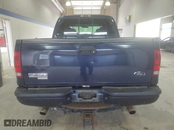 2005 Ford F-250 XL with VIN 1FTSW21545EC81128, listed as a Copart auction lot 56882565 with 271,960 mi miles and Salvage title. Bid and sale history available at DreamBid. Image 6.