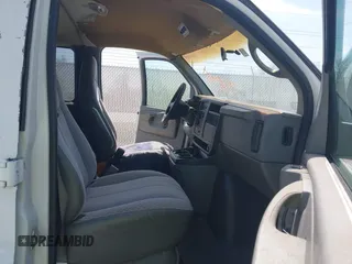 2006 Chevrolet Express Passenger with VIN 1GAHG35U461242216, listed as a IAAI auction lot 41797506 with 195,616 mi miles and . Bid and sale history available at DreamBid. Image 5.