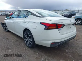 2020 Nissan Altima SR z VIN 1N4BL4CVXLC214582, wystawiony jako IAAI lot #40665527 z przebiegiem 90 224 mil mil oraz . Historia ofert i sprzedaży dostępna na DreamBid. Obrazek 3.