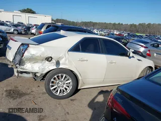 2011 Cadillac CTS Luxury z VIN 1G6DE5EY6B0118591, wystawiony jako IAAI lot #41486928 z przebiegiem 133 763 mil mil oraz . Historia ofert i sprzedaży dostępna na DreamBid. Obrazek 13.