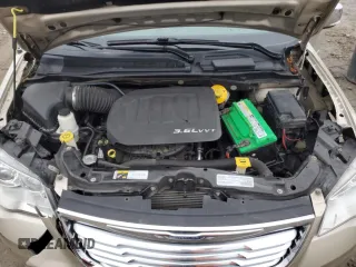 2016 Chrysler Town & Country Limited Platinum with VIN 2C4RC1GG9GR136084, listed as a Copart auction lot 47260655 with 105,413 mi miles and Non Repairable. Bid and sale history available at carsss.com. Image 12.