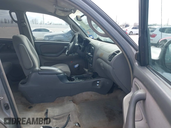 2004 Toyota Tundra SR5 with VIN 5TBET34114S453461, listed as a IAAI auction lot 41764793 with 165,907 mi miles and . Bid and sale history available at carsss.com. Image 5.