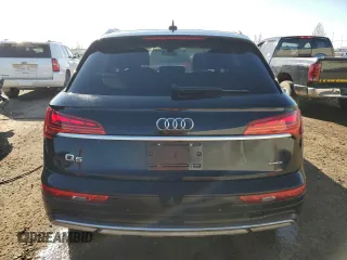 2024 Audi Q5 Komfort with VIN WA1AAAFY0R2062076, listed as a Copart auction lot 52988995 with 24,663 mi miles and Salvage Title. Bid and sale history available at carsss.com. Image 6.