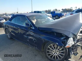 2018 Mercedes-Benz C 300 with VIN WDDWK4JB0JF755911, listed as a IAAI auction lot 40919727 with 54,376 mi miles and . Bid and sale history available at DreamBid. Image 13.
