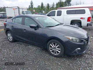2015 Mazda 3 i Grand Touring z VIN JM1BM1W75F1246438, wystawiony jako IAAI lot #42369717 z przebiegiem 126 354 mil mil oraz . Historia ofert i sprzedaży dostępna na DreamBid. Obrazek 1.