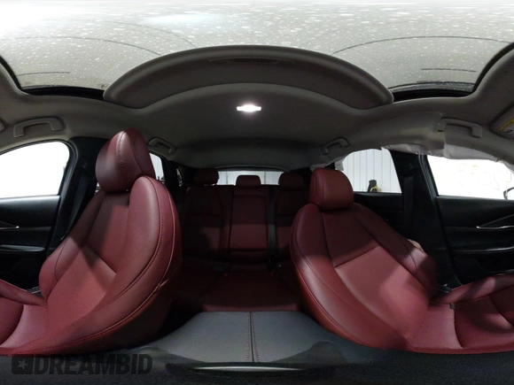 2025 Mazda CX-30 S Carbon Edition z VIN 3MVDMBCM7SM783008, wystawiony jako IAAI lot #42033197 z przebiegiem 5 047 mil mil oraz . Historia ofert i sprzedaży dostępna na DreamBid. Obrazek 18.