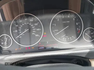 2015 BMW 3 Series 328i с VIN WBA3A5C5XFF608299, выставлен на аукционе IAAI как лот 40904806 с пробегом 126 043 миль миль и . История ставок и продаж доступна на DreamBid. Изображение 7.