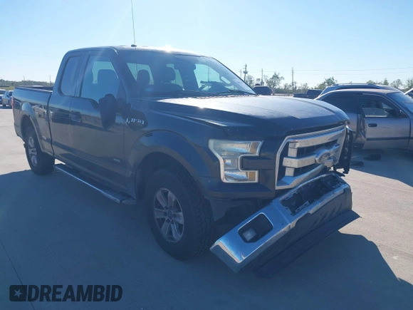 2015 Ford F-150 XL with VIN 1FTEX1CP3FKF01719, listed as a IAAI auction lot 40852480 with 116,291 mi miles. Bid and sale history available at carsss.com. Image 1.