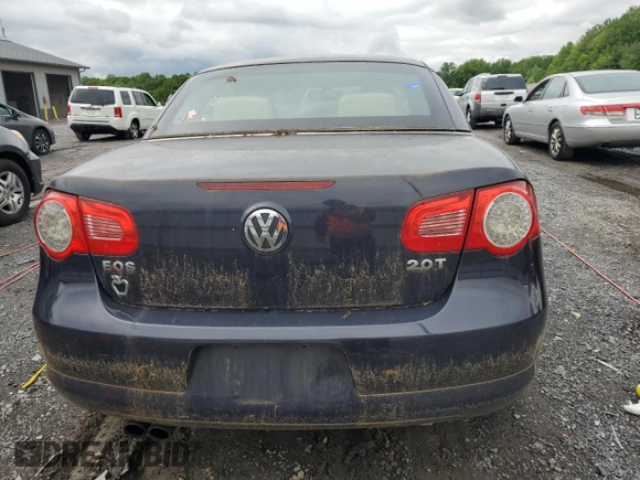 2007 Volkswagen Eos 2.0T with VIN WVWFA71F17V000623, listed as a Copart auction lot 54840164 with 135,617 mi miles and Salvage Title. Bid and sale history available at DreamBid. Image 6.