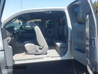 2008 Toyota Tacoma with VIN 5TEUU42N58Z522656, listed as a IAAI auction lot 42151670 with Not Provided miles and . Bid and sale history available at carsss.com. Image 8.