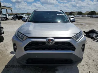 2021 Toyota RAV4 XLE with VIN 2T3W1RFV6MC162281, listed as a Copart auction lot 50982205 with 29,596 mi miles and Salvage Title. Bid and sale history available at carsss.com. Image 5.