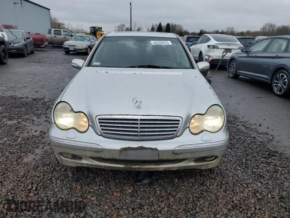 2001 Mercedes-Benz C 320 with VIN WDBRF64J01F089691, listed as a Copart auction lot 60071575 with 152,846 mi miles and Salvage title. Bid and sale history available at DreamBid. Image 5.