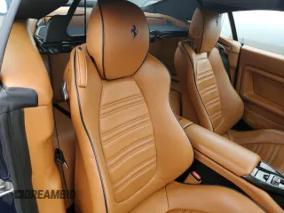 2013 Ferrari California z VIN ZFF65THA9D0194738, wystawiony jako Copart lot #77637104 z przebiegiem 28 670 mil mil oraz Nie do naprawy. Historia ofert i sprzedaży dostępna na DreamBid. Obrazek 10.