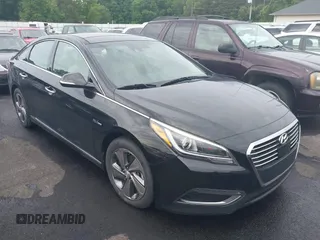 2017 Hyundai Sonata Limited with VIN KMHE34L10HA055090, listed as a IAAI auction lot 42206364 with 110,521 mi miles and . Bid and sale history available at DreamBid. Image 1.
