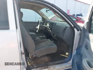 2005 Dodge Dakota ST with VIN 1D7HE22K75S160795, listed as a IAAI auction lot 41569099 with 254,592 mi miles and . Bid and sale history available at DreamBid. Image 5.