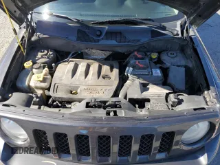 2015 Jeep Patriot Altitude z VIN 1C4NJRBB5FD143422, wystawiony jako Copart lot #56738425 z przebiegiem 148 475 mil mil oraz Szkoda całkowita • Salvage title. Historia ofert i sprzedaży dostępna na DreamBid. Obrazek 12.
