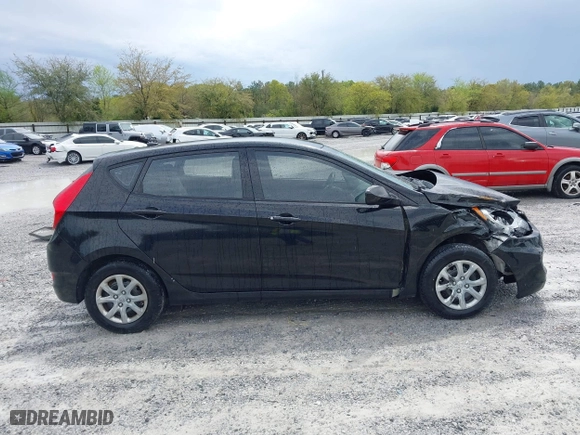 2014 Hyundai Accent GS with VIN KMHCT5AE7EU164658, listed as a IAAI auction lot 41911092 with 132,442 mi miles. Bid and sale history available at carsss.com. Image 13.