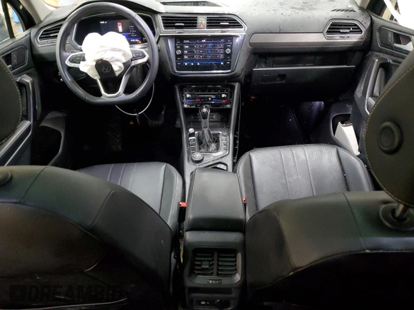 2023 Volkswagen Tiguan SE z VIN 3VVMB7AX5PM029437, wystawiony jako Copart lot #44902825 z przebiegiem 54 167 mil mil oraz Szkoda całkowita • Salvage title. Historia ofert i sprzedaży dostępna na DreamBid. Obrazek 8.