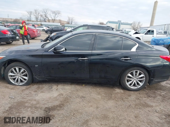 2015 Infiniti Q50 with VIN JN1BV7AR5FM392624, listed as a IAAI auction lot 41667327 with 53,589 mi miles. Bid and sale history available at carsss.com. Image 13.