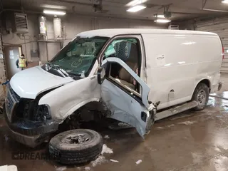 2016 GMC Savana Cargo Van with VIN 1GTW7AFF8G1261629, listed as a IAAI auction lot 41579429 with 92,566 mi miles. Bid and sale history available at carsss.com. Image 6.