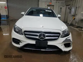 2020 Mercedes-Benz E 350 with VIN WDDZF8EB4LA747622, listed as a Copart auction lot 48091035 with 21,622 mi miles and Salvage Title. Bid and sale history available at DreamBid. Image 5.