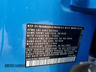 2022 Volkswagen Taos SE z VIN 3VVLX7B27NM062985, wystawiony jako Copart lot #51644395 z przebiegiem 41 883 mil mil oraz Szkody całkowita. Historia ofert i sprzedaży dostępna na DreamBid. Obrazek 14.