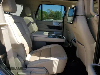 2019 Lincoln Navigator Reserve z VIN 5LMJJ2LTXKEL09234, wystawiony jako Copart lot #53701725 z przebiegiem 24 047 mil mil oraz Szkoda całkowita • Salvage title. Historia ofert i sprzedaży dostępna na DreamBid. Obrazek 11.