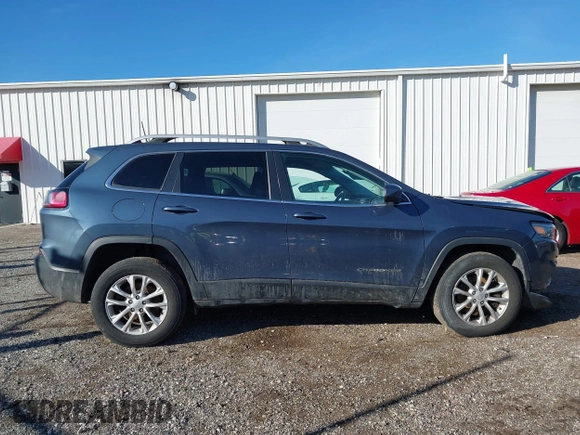 2019 Jeep Cherokee Latitude with VIN 1C4PJMCX4KD469454, listed as a IAAI auction lot 41488654 with 92,634 mi miles. Bid and sale history available at carsss.com. Image 13.