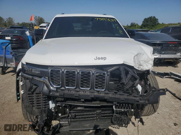 2024 Jeep Grand Cherokee Laredo X with VIN 1C4RJHAG8RC157897, listed as a Copart auction lot 73813014 with 5,013 mi miles and Salvage Title. Bid and sale history available at carsss.com. Image 5.