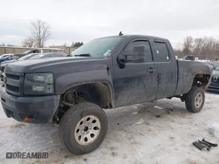 2009 Chevrolet Silverado 1500 LT with VIN 2GCEK29J991112885, listed as a IAAI auction lot 41632179 with 180,557 mi miles. Bid and sale history available at carsss.com. Image 18.