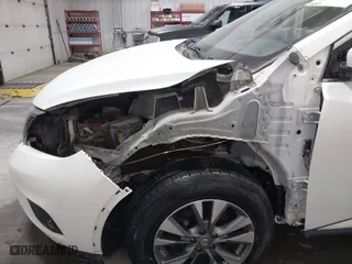 2015 Nissan Murano Platinum with VIN 5N1AZ2MH3FN222299, listed as a IAAI auction lot 41883664 with 118,000 mi miles. Bid and sale history available at carsss.com. Image 6.