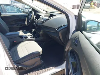 2017 Ford Escape S с VIN 1FMCU0F75HUD67692, выставлен на аукционе IAAI как лот 42558196 с пробегом 68 390 миль миль и . История ставок и продаж доступна на DreamBid. Изображение 5.