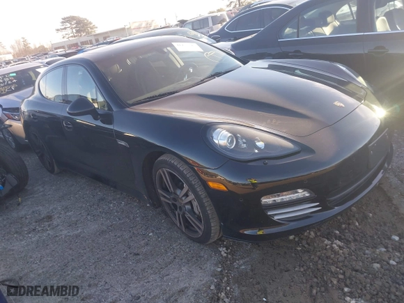2013 Porsche Panamera S with VIN WP0AB2A71DL060721, listed as a IAAI auction lot 41457545 with 108,938 mi miles. Bid and sale history available at carsss.com. Image 1.