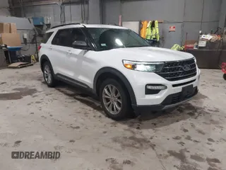 2020 Ford Explorer XLT z VIN 1FMSK8DH0LGC72332, wystawiony jako IAAI lot #41298896 z przebiegiem 49 361 mil mil oraz . Historia ofert i sprzedaży dostępna na DreamBid. Obrazek 1.