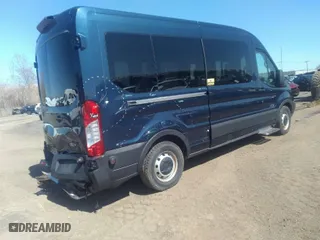 2019 Ford Transit Wagon XL with VIN 1FDZX2CM0KKA07076, listed as a IAAI auction lot 41171320 with 39,064 mi miles. Bid and sale history available at carsss.com. Image 4.