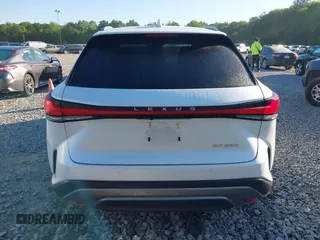 2023 Lexus RX 350 z VIN JTJCHMAA7P2002716, wystawiony jako IAAI lot #42043659 z przebiegiem 49 209 mil mil oraz . Historia ofert i sprzedaży dostępna na DreamBid. Obrazek 16.