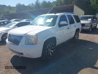 2008 GMC Yukon Denali z VIN 1GKFK63848J230708, wystawiony jako IAAI lot #42175206 z przebiegiem 208 589 mil mil oraz . Historia ofert i sprzedaży dostępna na DreamBid. Obrazek 2.