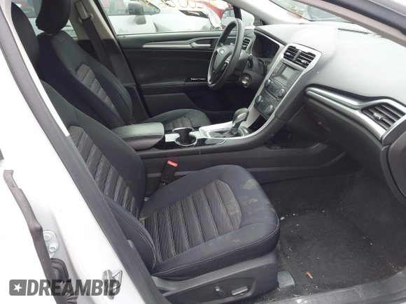 2016 Ford Fusion SE with VIN 1FA6P0H70G5105051, listed as a IAAI auction lot 42002630 with 178,851 mi miles. Bid and sale history available at carsss.com. Image 5.