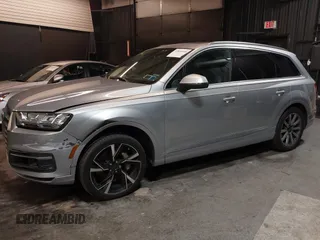 2017 Audi Q7 Premium Plus with VIN WA1LAAF76HD035953, listed as a IAAI auction lot 41816166 with 132,149 mi miles. Bid and sale history available at carsss.com. Image 18.