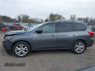 2018 Nissan Pathfinder SV z VIN 5N1DR2MM0JC666187, wystawiony jako IAAI lot #41996028 z przebiegiem 103 414 mil mil oraz . Historia ofert i sprzedaży dostępna na DreamBid. Obrazek 14.