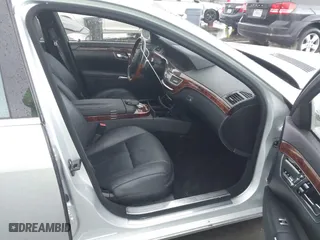 2007 Mercedes-Benz S-Class 5.5L V8 with VIN WDDNG71X87A134237, listed as a IAAI auction lot 41791341 with 107,783 mi miles. Bid and sale history available at carsss.com. Image 5.