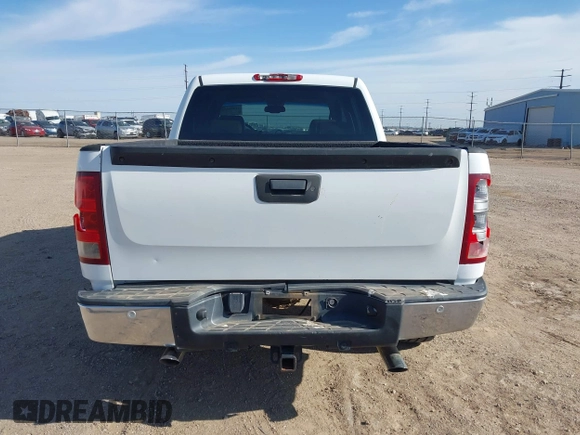 2007 GMC Sierra 1500 with VIN 3GTEK13Y17G517689, listed as a IAAI auction lot 41996422 with 209,240 mi miles and . Bid and sale history available at DreamBid. Image 16.