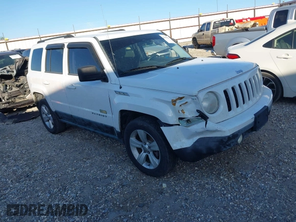 2011 Jeep Patriot Latitude with VIN 1J4NF1GB1BD258633, listed as a IAAI auction lot 41955663 with 186,929 mi miles and . Bid and sale history available at DreamBid. Image 1.