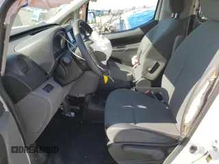 2018 Nissan NV200 SV z VIN 3N6CM0KNXJK700111, wystawiony jako Copart lot #53747595 z przebiegiem Nie podano mil oraz Szkoda całkowita • Salvage title. Historia ofert i sprzedaży dostępna na DreamBid. Obrazek 7.