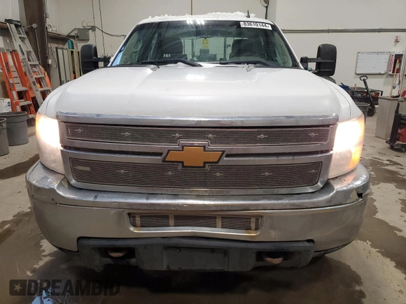2013 Chevrolet Silverado 3500HD Work Truck with VIN 1GC4KZCG1DF112074, listed as a Copart auction lot 83610144 with 155,101 mi miles and Clean Title. Bid and sale history available at carsss.com. Image 5.